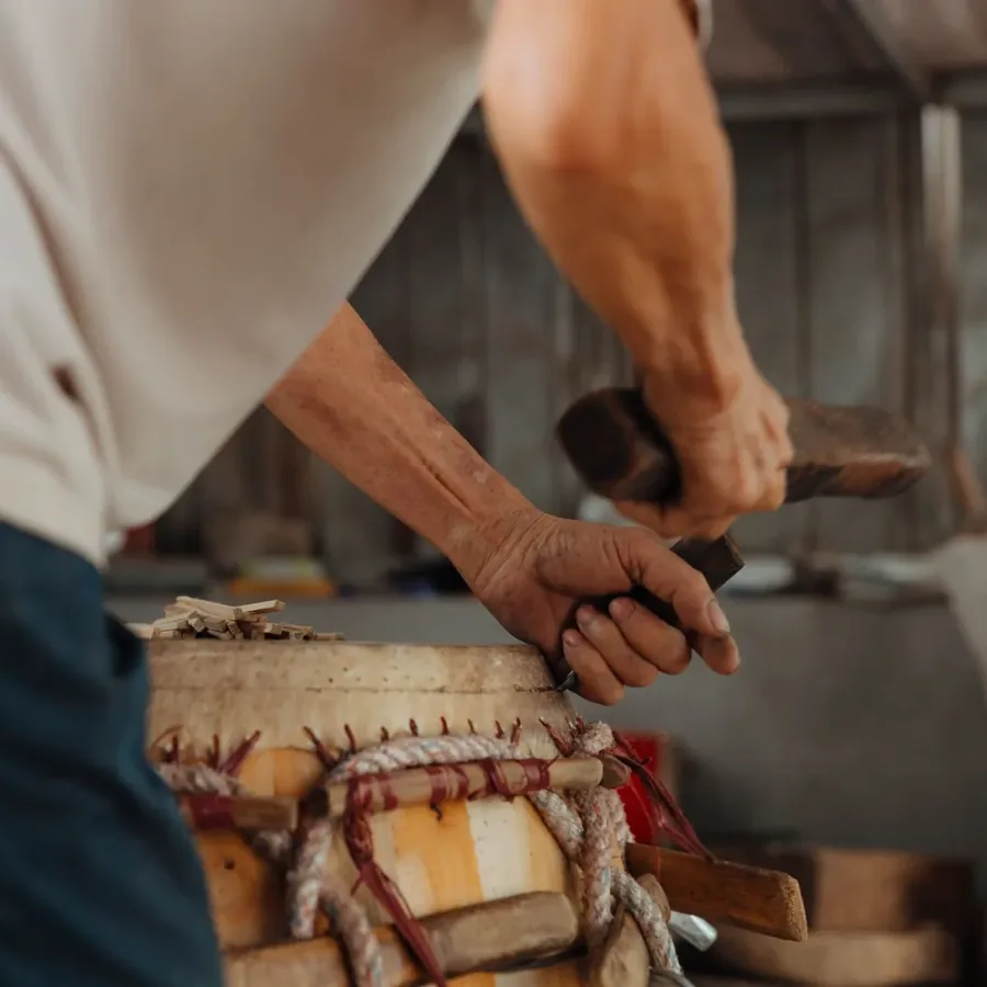 Đá lát sân xếp khay